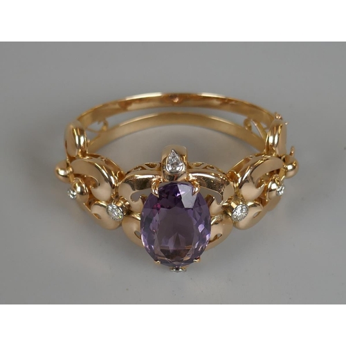 18ct gold bracelet cast with diamonds and amethyst circa 1970's - Approx total weight 63g & approx 2ct total diamond weight.