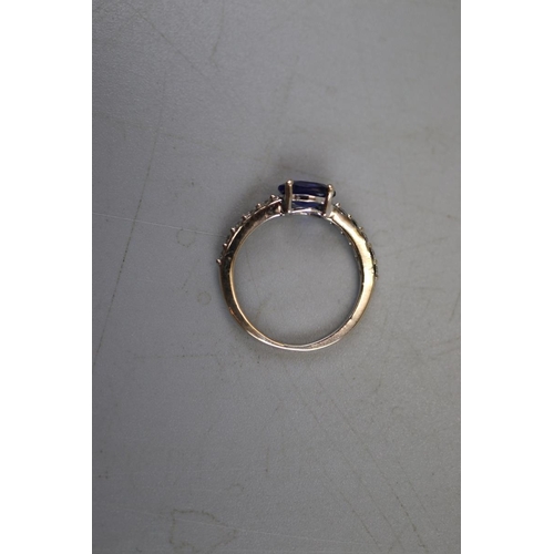 44 - 18ct white gold sapphire and diamond ring - Approx. size: K