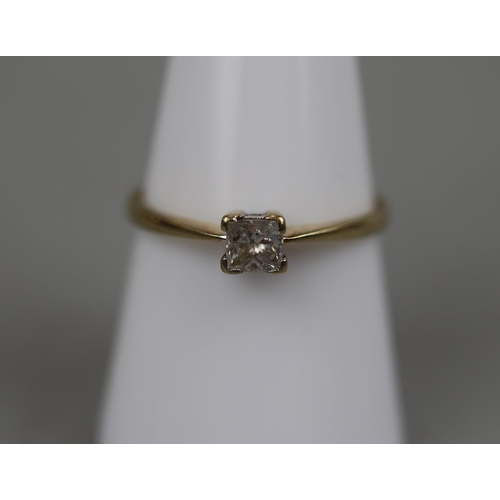 59 - Gold 1/4ct princess cut diamond solitaire ring - Approx. size: P