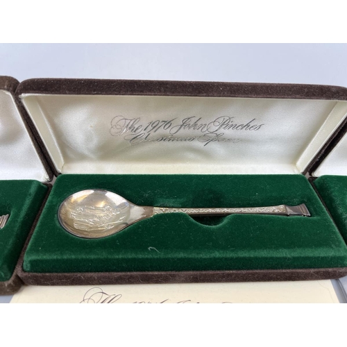 6 - 6 hallmarked silver Christmas spoons - Approx. weight 180g