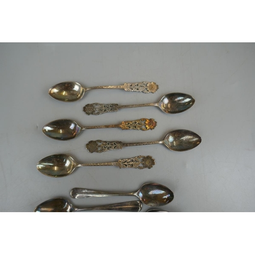 7 - Collection of hallmarked silver teaspoons - Approx weight: 117g