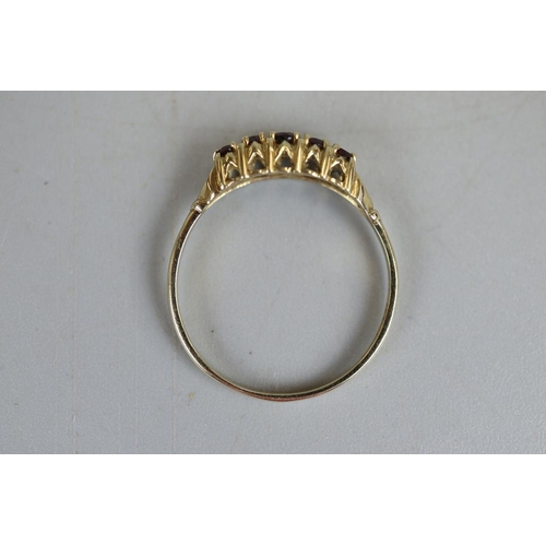 44 - Gold garnet set ring - Approx size: R½