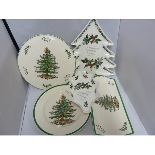 Spode Weihnachtsbaum Christmas Tree Embossed Platter mehrfarbig