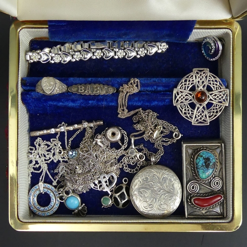 10a - Various items of silver jewellery including stone set pendants, locket, amber set brooch and a fancy... 