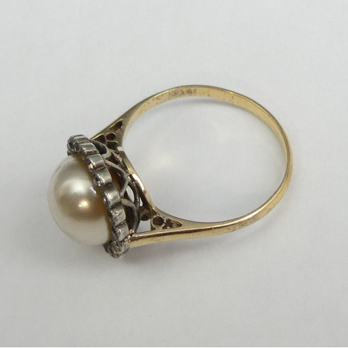 20 - 18ct gold Mabe pearl and stone set ring, 3.2 grams. Size O 1/2, 13.8 mm wide. UK Postage £12.