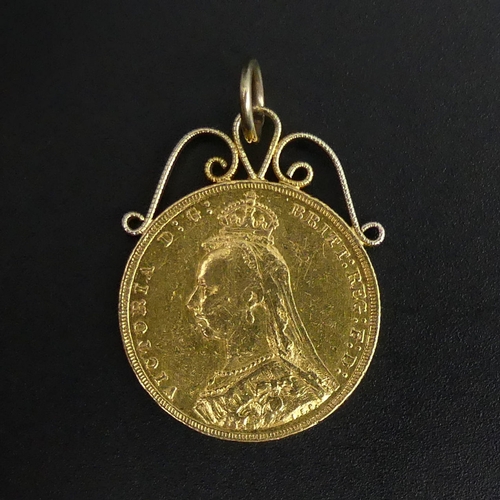 30 - Queen Victoria 1892 full sovereign pendant, 8.7 grams. UK Postage £12.