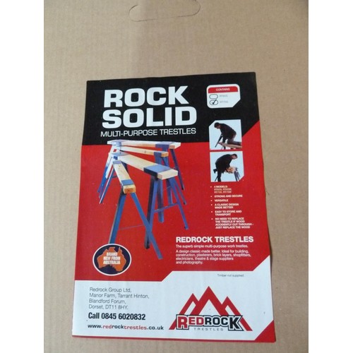 4050 - 2 boxes each containing one pair of metal trestle supports by Rock Solid Type RT75S, 75 cm high and ... 
