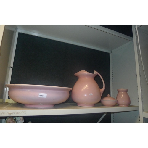 2014 - A plain pink Victorian toilet set