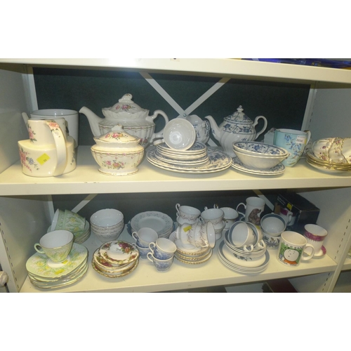 2034 - A quantity of miscellaneous decorative teaware (2 shelves)