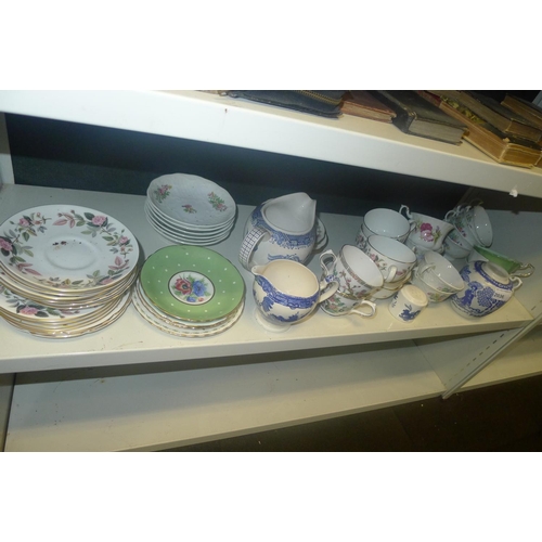 2036 - A quantity of miscellaneous decorative teaware (1 shelf)