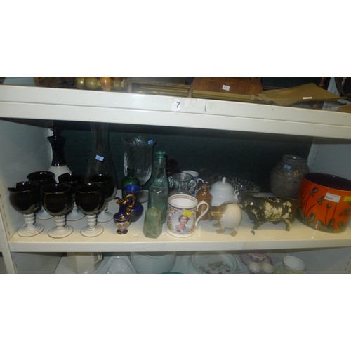 2022 - A quantity of miscellaneous decorative pottery and chinaware including Torquay ware (three shelves)