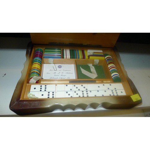 2027 - 2 vintage wooden boxed games and a wooden boxed artists set (2 shelves)