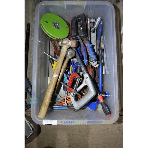 2009 - A quantity of various hand tools, drain rods, a set of bolt croppers etc. Contents of 1 shelf