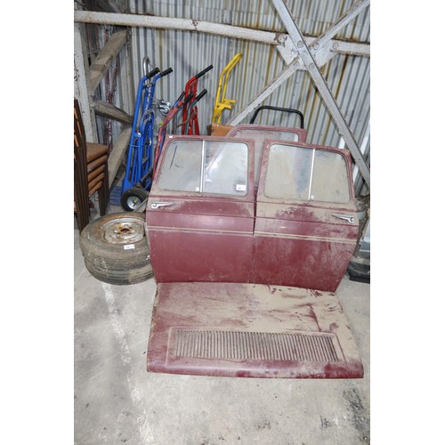 34 - 3 doors, 2 wheels and 1 boot lid - believed to fit a vintage Simca vehicle