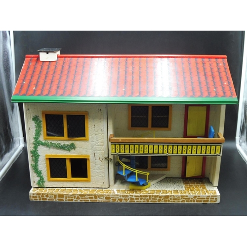 open front dolls house