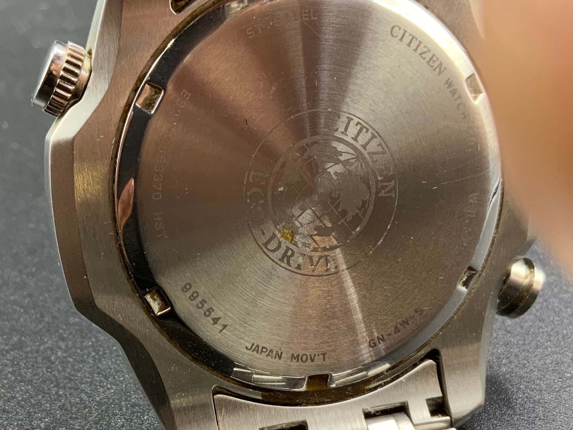 mens-citizen-wr100-silver-face-dial-eco-drive-chronograph-perpetual