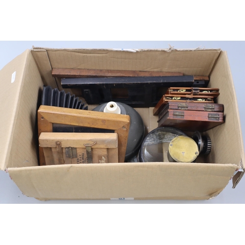 356 - Selection of Photographic items to include Kodak No 3 Lock plate Holder, enlarger parts and more