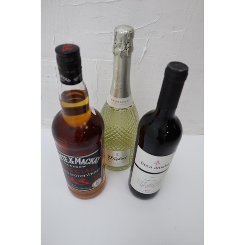 41 - Selection of 3 Alcoholic Drinks to include Whyte & Mackay Scotch Whisky, Freixenet Prosecco and Finc... 