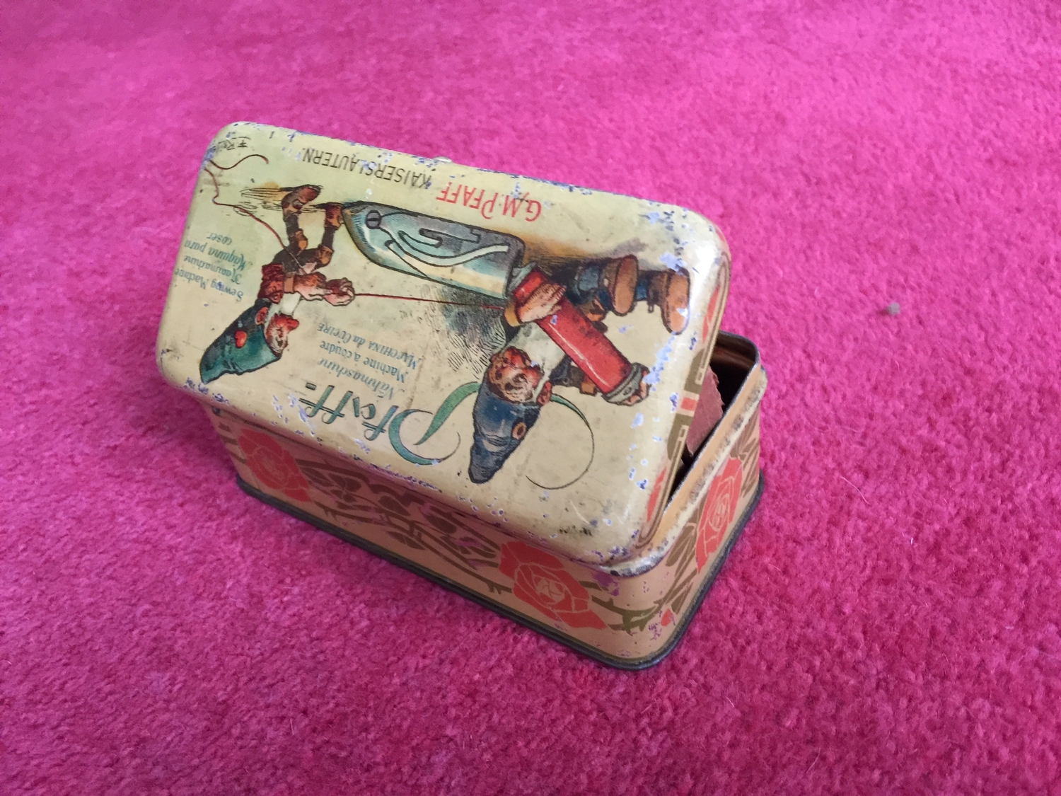 An Original Antique Pfaff Lidded Sewing Tin / Box Containing Pfaff ...