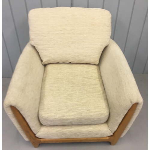 163 - A quality, Ercol Three-Piece Suite. Beige upholstered.
Large 2-seater sofa, with two chairs.
Sofa Di... 