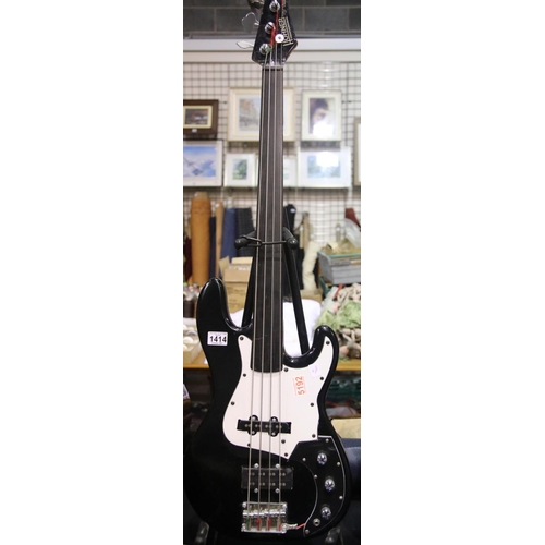 hohner pj bass f1