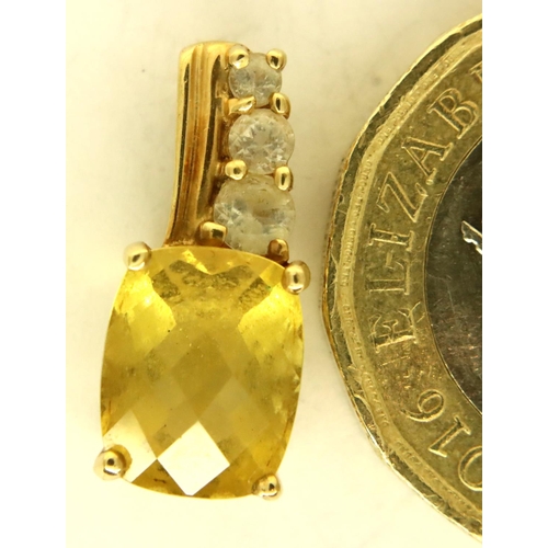 36 - 9ct yellow gold citrine set pendant, 1.5g. P&P Group 1 (£14+VAT for the first lot and £1+VAT for sub... 