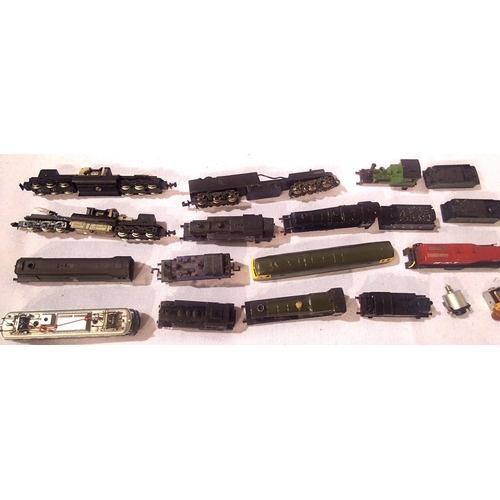 2030 - N Gauge spare bodies, chassis etc, suitable for spares or repair. P&P Group 2 (£18+VAT for the first... 