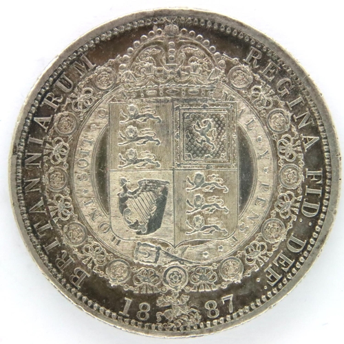 3040 - 1887 half crown of Queen Victoria. P&P Group 1 (£14+VAT for the first lot and £1+VAT for subsequent ... 