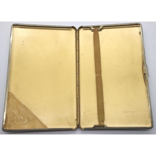 2046 - WWII RAF cigarette case. P&P Group 1 (£14+VAT for the first lot and £1+VAT for subsequent lots)