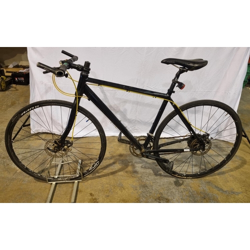 1008B - Unbranded 29 inch frame 16 geared black painted road bike. Not available for in-house P&P, contact P... 