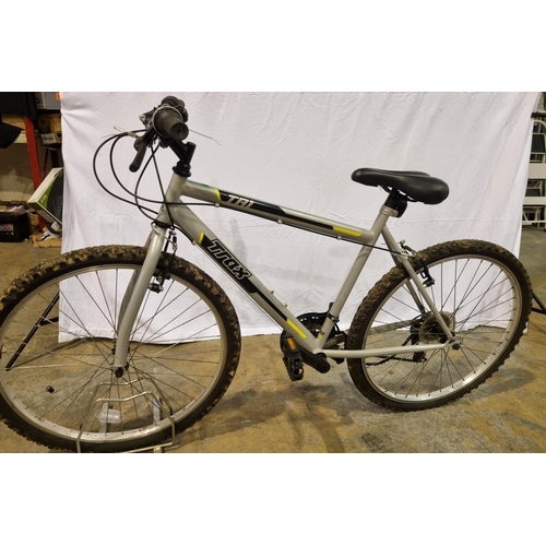 1008D - Trax TR1 18 inch frame 18 speed hardtail mountain bike. Not available for in-house P&P, contact Paul... 