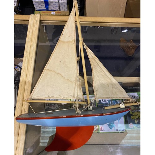 2235 - Vintage Star Yacht, made in England, SY3. Overall fair condition, sails poor, H: 49 cm. Not availabl... 