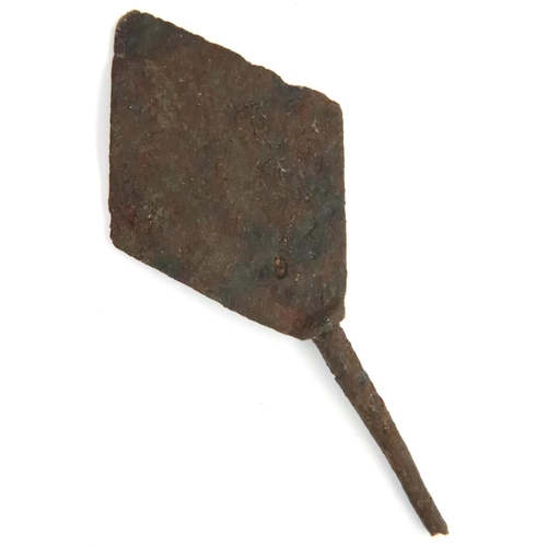 2267 - 9th century Viking iron broadhead arrow. P&P Group 1 (£14+VAT for the first lot and £1+VAT for subse... 
