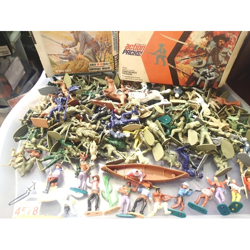 2022 - Quantity of mixed plastic soldiers and cowboys. P&P Group 3 (£25+VAT for the first lot and £5+VAT fo... 