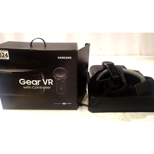 2024 - Samsung gear VR with controller. P&P Group 1 (£14+VAT for the first lot and £1+VAT for subsequent lo... 