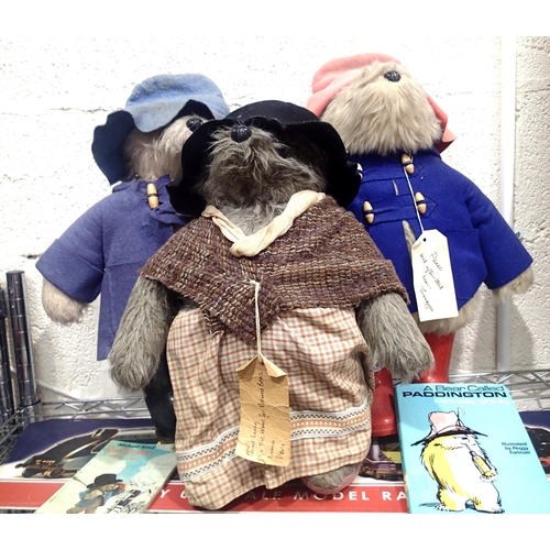 2028 - Three Paddington bears by Gabrielle Designs and two Paddington books. P&P Group 1 (£14+VAT for the f... 