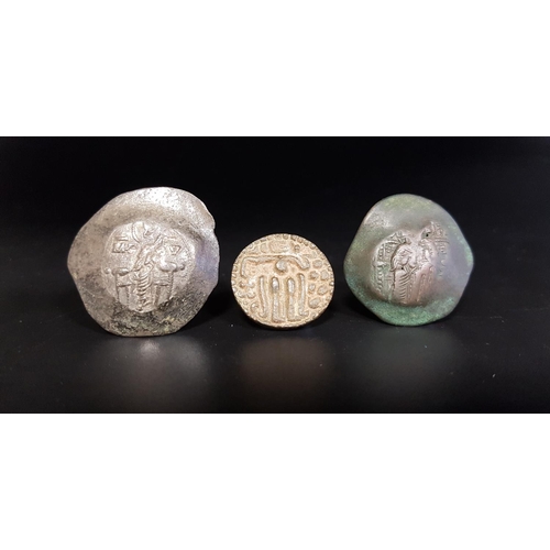 355 - TWO BYZANTINE EMPIRE COINS
both Manuel I Comnenus coins, together with Sri Lanka Ceylon Kandy Kings,... 