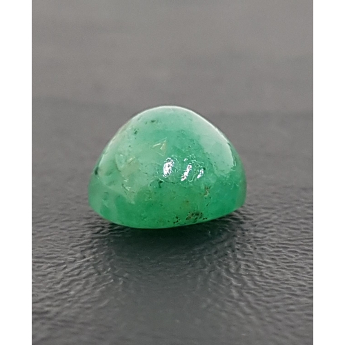 125 - CERTIFIED LOOSE NATURAL EMERALD
the oval cabochon emerald weighing 10.33cts, with ITLGR Gemmological... 