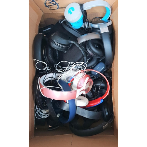3 - ONE BOX OF BRANDED AND UNBRANDED HEADPHONES

Including: on ear and in ear, including: Skull Candy, A... 