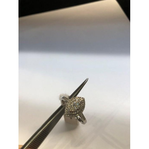 37 - A 18k VS2 Diamond 0.50ct Engagement Ring Colour G With Certificate