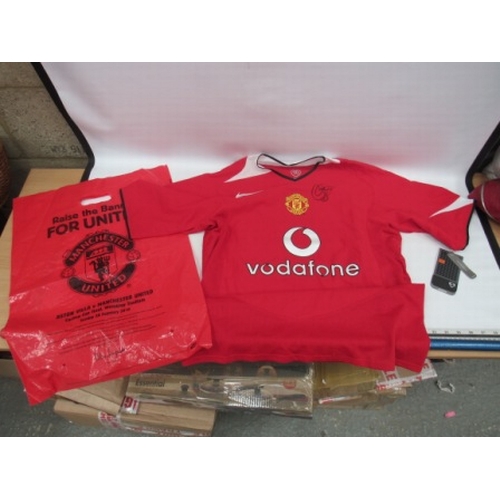 Signed Man Utd shirt ollie gunner solchar