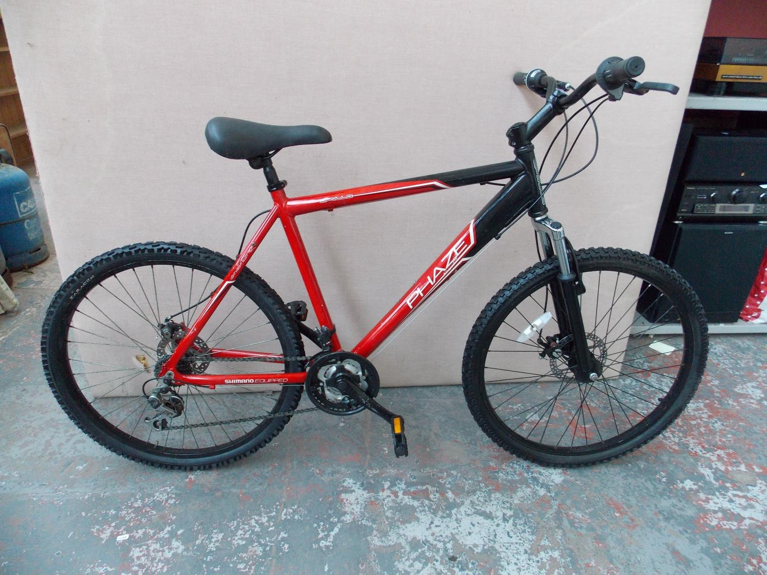 red apollo bike