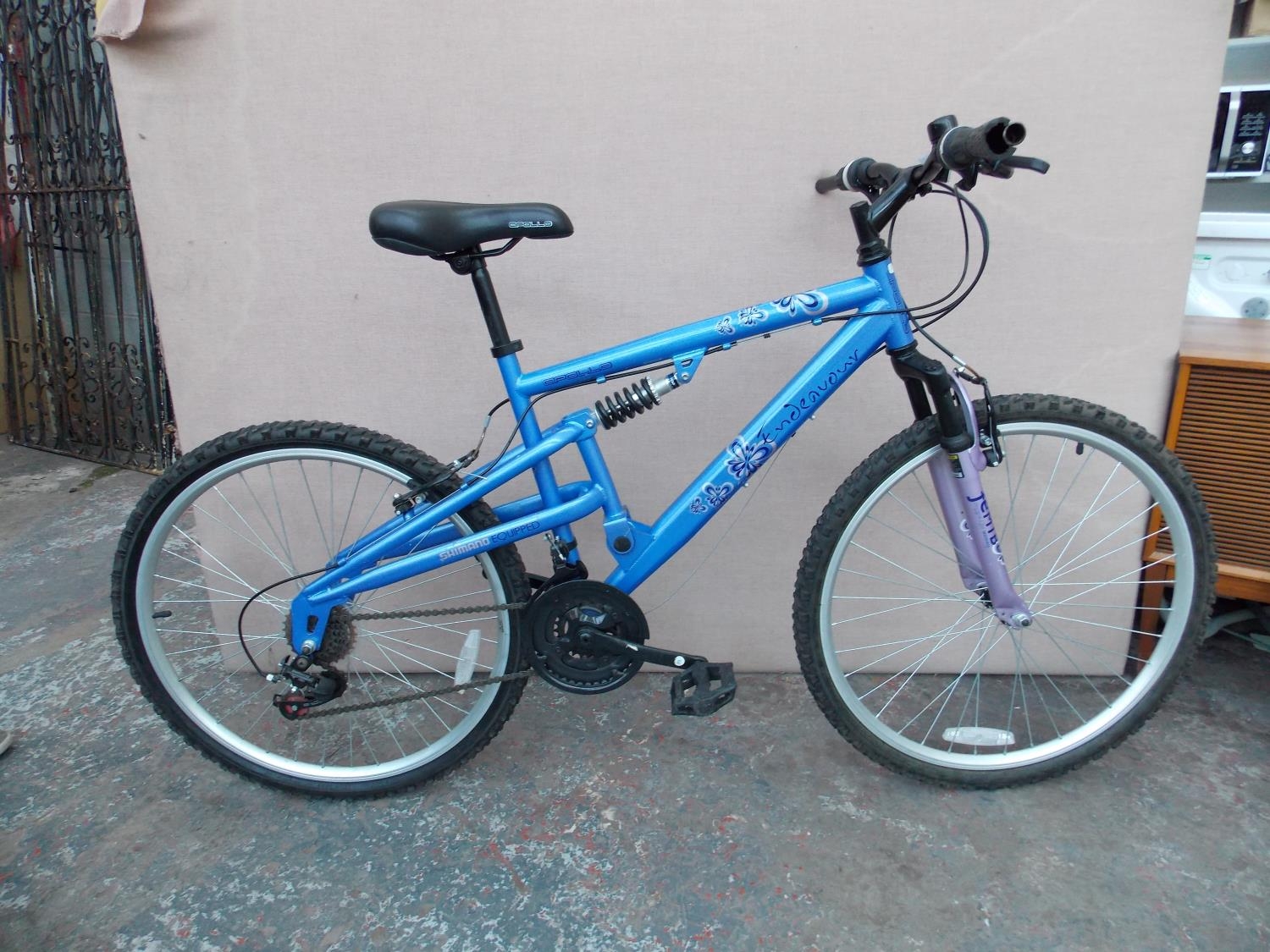 blue apollo mountain bike