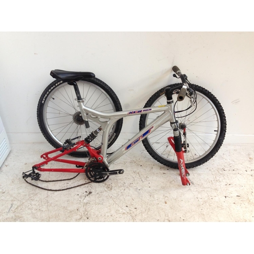 A Silver Gt Xcr 00 Gents Dual Suspension Mountain Bike With Manitou Front Forks Shimano Deore Ox