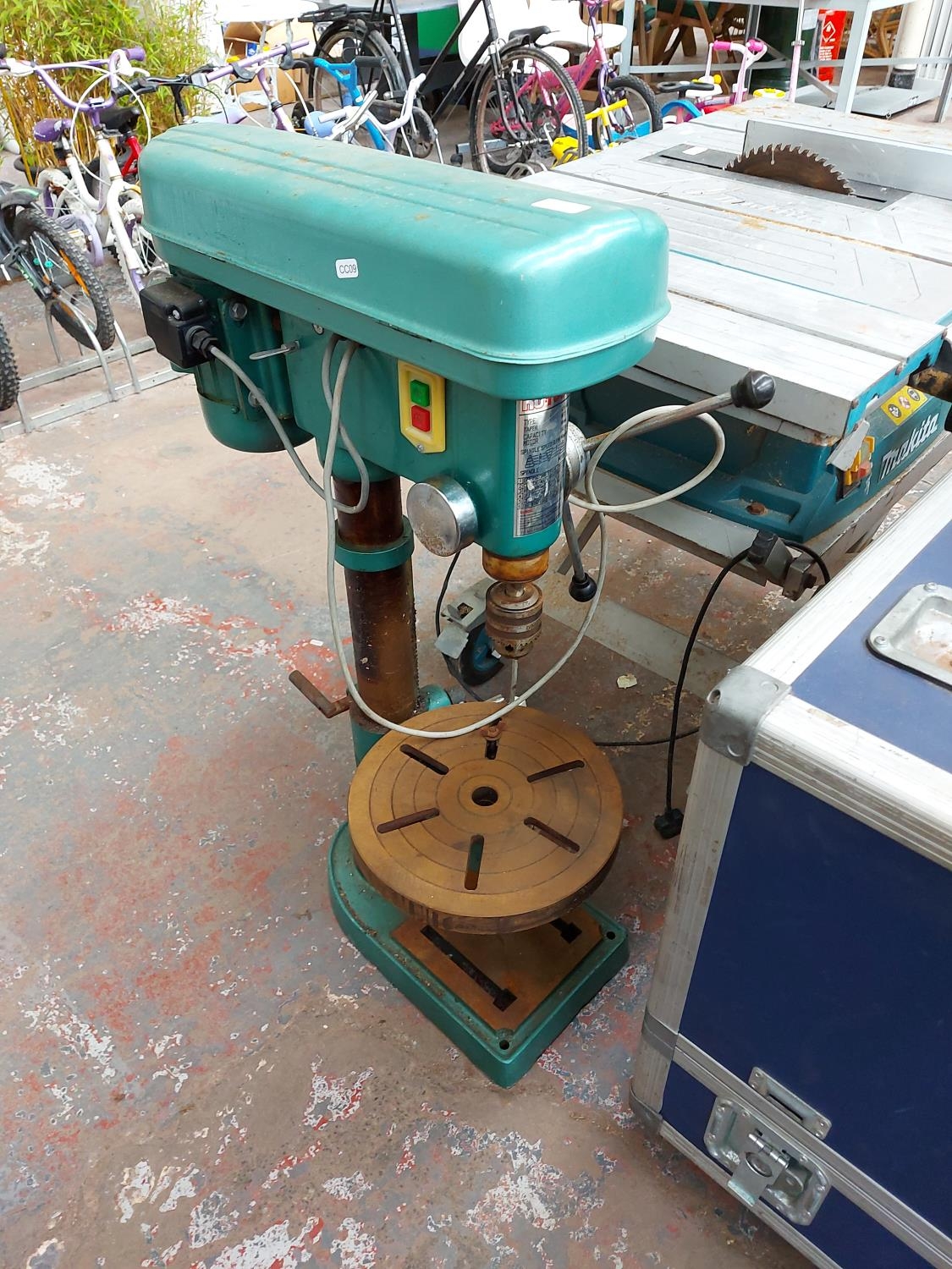 A GREEN NUTOOL LT16J HEAVY DUTY MAINS 