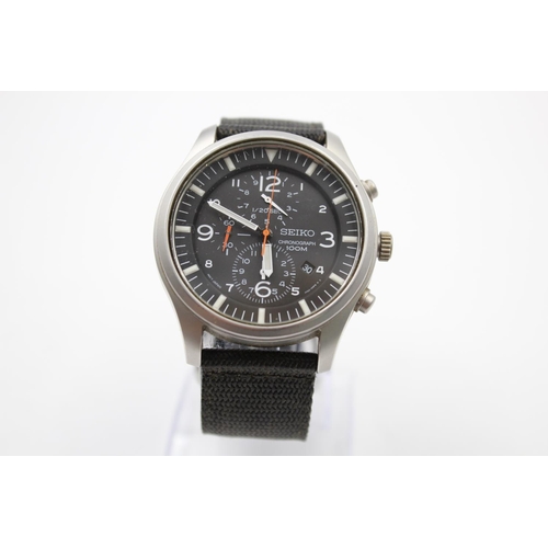 A Seiko Chronograph 100M quartz wristwatch - ref. 7T92-0JS0 | Barnebys