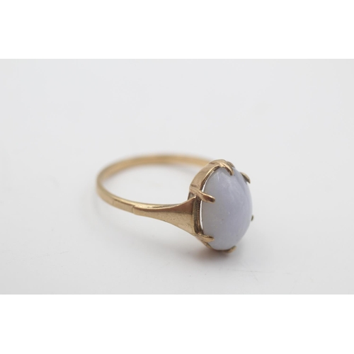 16 - A 9ct gold blue lace agate solitaire dress ring, size M½ - approx. gross weight 1.8 grams