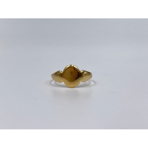 1146A - A 9ct gold signet ring, size L - approx. gross weight 1.78 grams