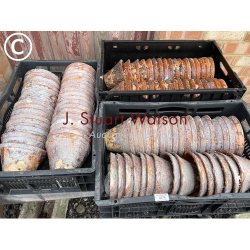 Three trays of terracotta Mexican style 'sticky pots' | Barnebys