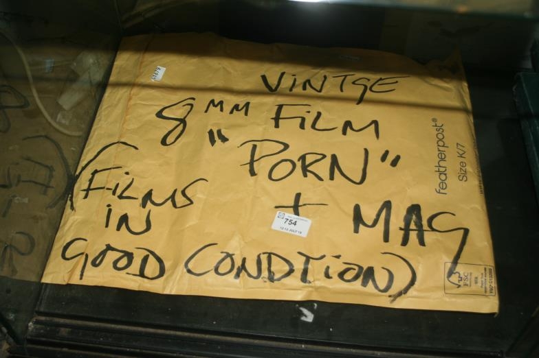 8mm - VINTAGE 8MM PORN FILM AND MAG (21+)